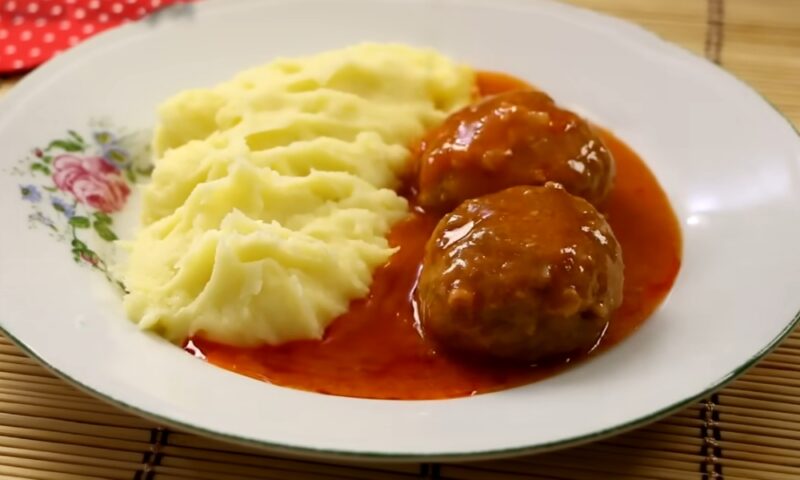 ćufte u paradajz sosu recept